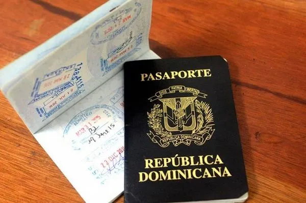 Consulado NY no cobrará por sellar pasaportes caducados a dominicanos – La  Voz Del Volante Radio